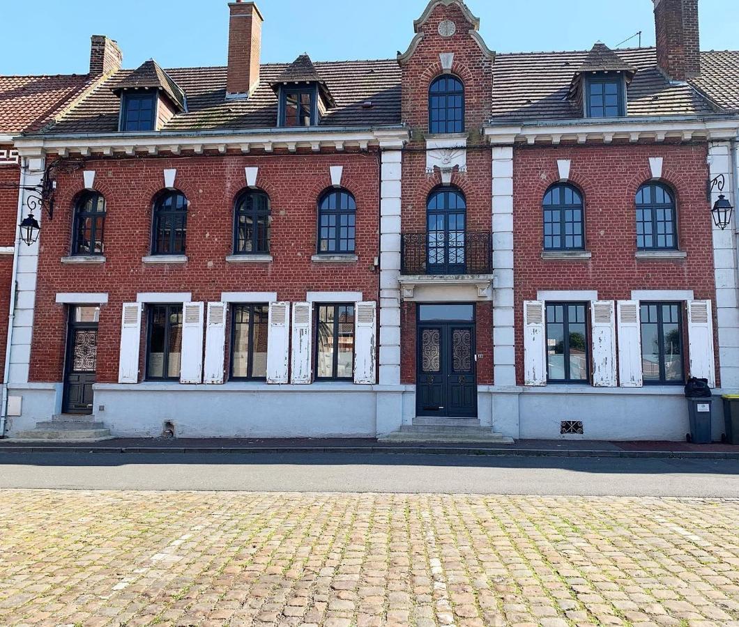 6 Place De La Detente Saint-Venant ภายนอก รูปภาพ